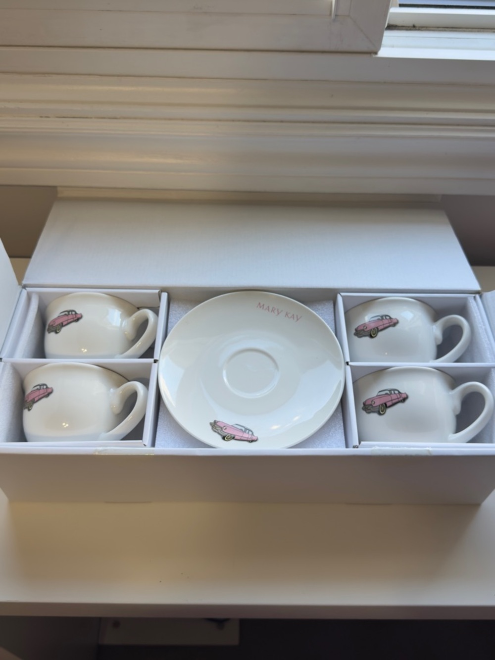 Mary Kay Branded Set of 4 Cups and Saucers with Pink Cadillac - Set #1 - Picture 4 of 10
